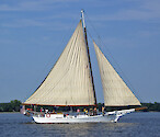 Cruising on a Skipjack, the traditional oyster boat for Chesapeake Bay