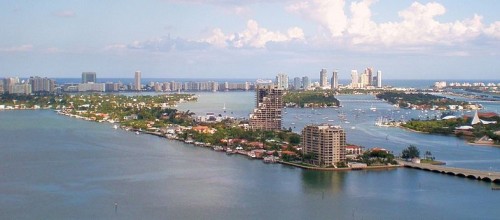 Miami is one of the cities most at risk from rising sea level. (photo redit:”Venetian Causeway South Beach” by Marc Averette Licensed under CC BY-SA 3.0 via Commons)