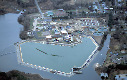 Various tanks and ponds of the wasterwater treatment plant in Cambridge