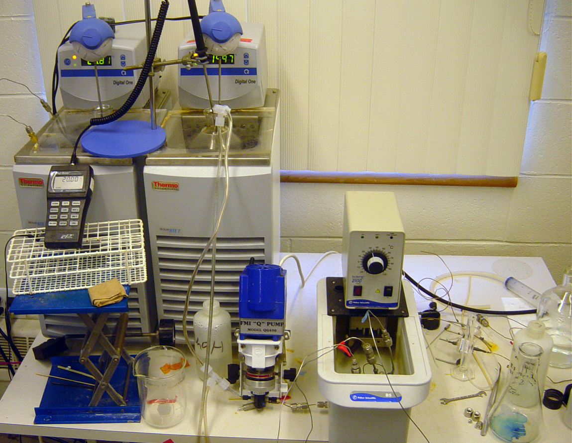 Isotope ratio mass spectrometer with water bath Media Library
