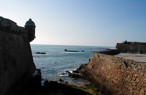 A fort directly on the coast of Cadiz, in Andalucia, Spain provided defense.