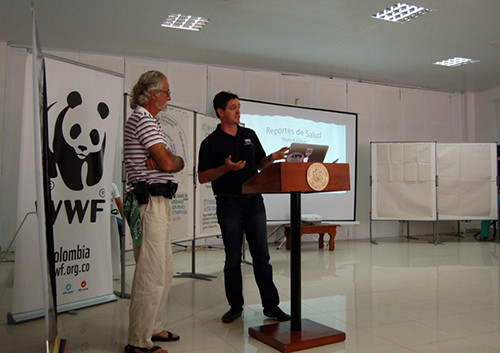 Simon giving an introductory talk with the help of his translator, Alejandro.