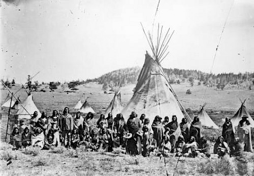 Chief Washakie and his Shoshoni band, Wyoming, 1870. The background reveals the arid environment that shaped their lifestyles. (