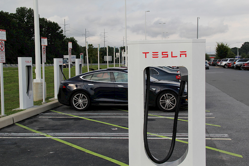 Tesla Model S charging at a Tesla Supercharger station at Delaware