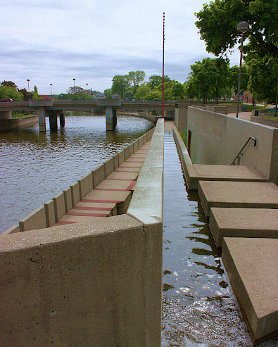 Picture of Flint River in Flint, Michigan taken in 2009
